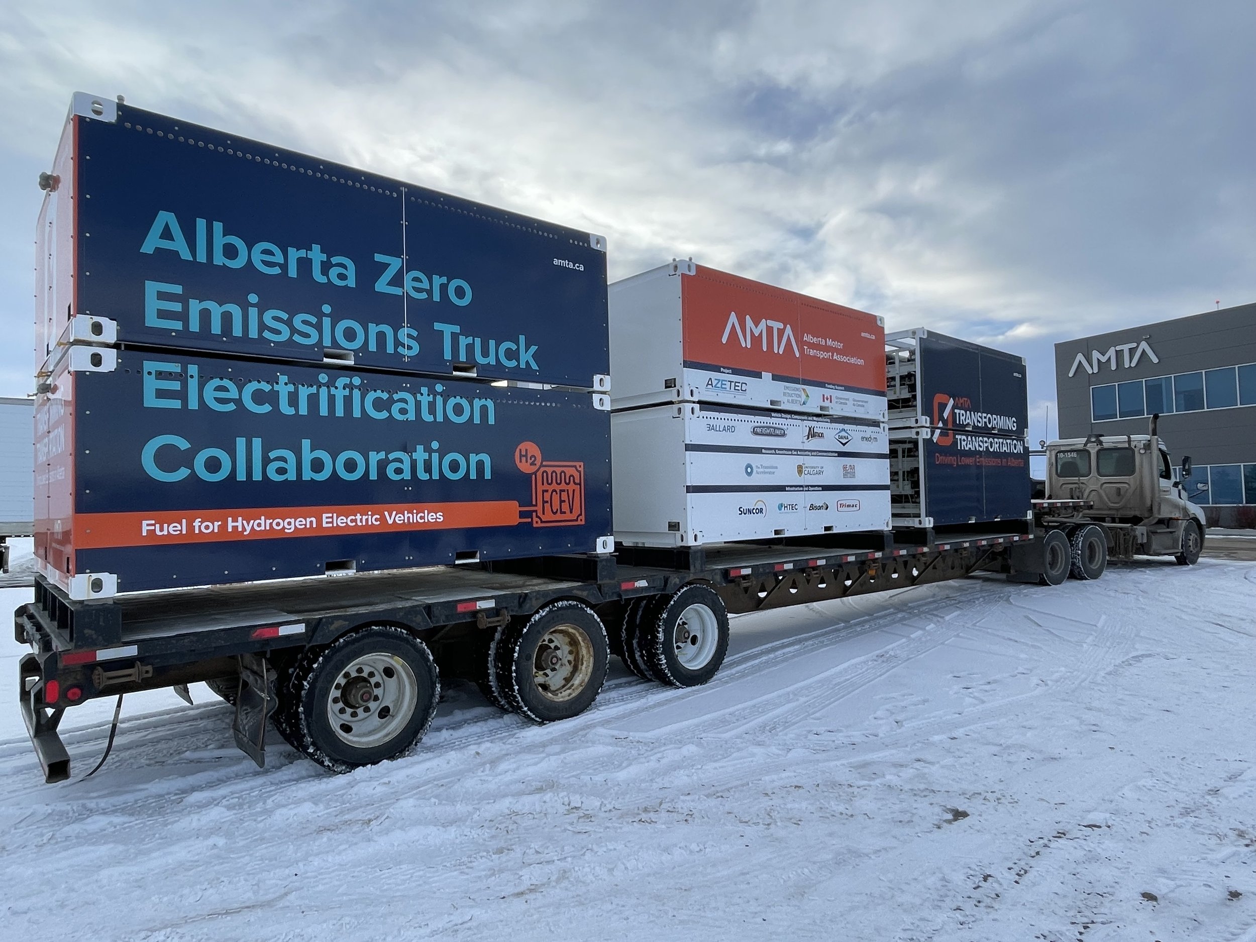 The Power Cube Trailer comprised of several cylinders to transport fuel cell grade hydrogen from the refinery to the terminal site for vehicle fueling