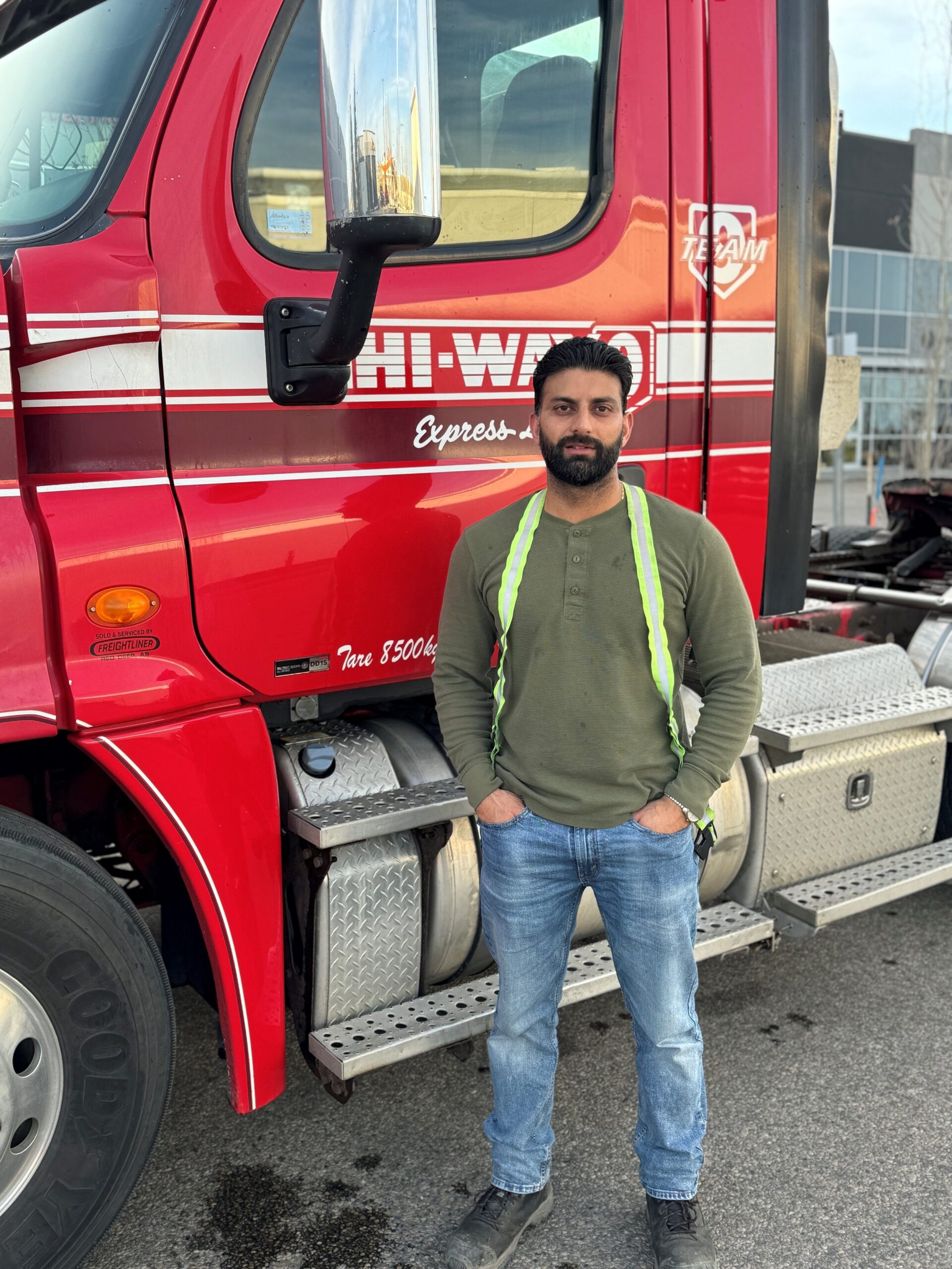 June 2024 Driver of the Month: Amardeep Singh Shahi, Hi-Way 9 Group of Companies (Drumheller, AB)